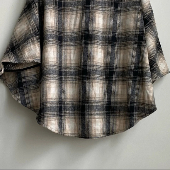 Blank NYC checked out plaid poncho cape jacket quarter zip vegan leather collar - Picture 9 of 16